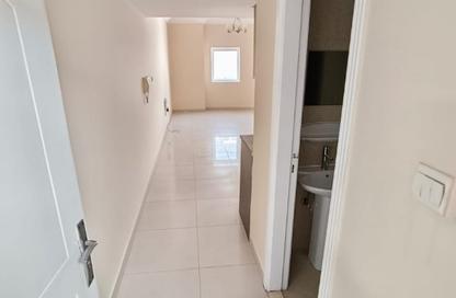 Apartment - Studio - 1 for rent in Al Khan Corniche - Al Khan - Sharjah Apartment - Studio - 1 for rent in Al Khan Corniche - Al Khan - Sharjah