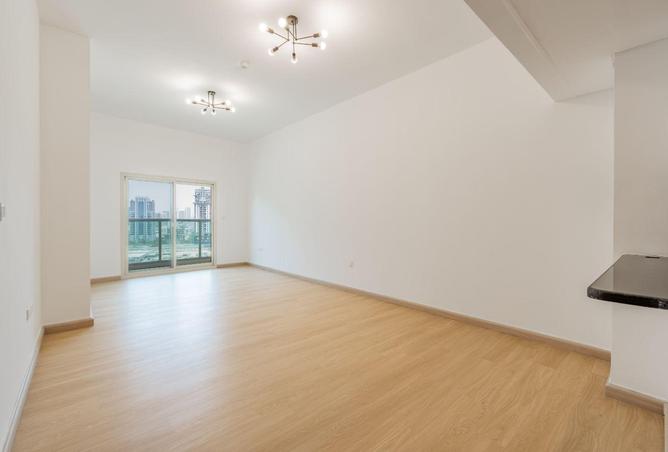 106836130 - Property Image 2