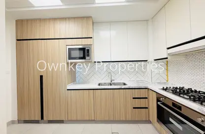 Apartment - 2 Bedrooms - 3 Bathrooms for rent in The Waves Residences - Mankhool - Bur Dubai - Dubai