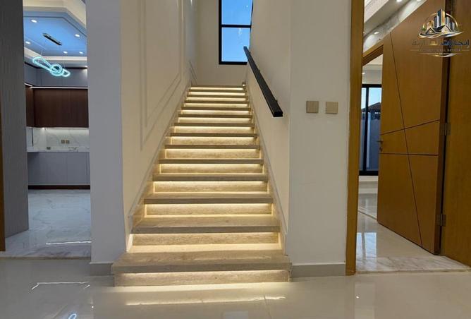 99132209 - Property Image 2