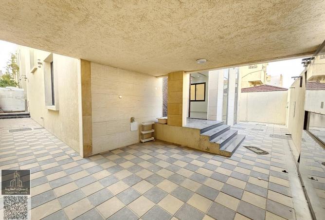 58164217 - Property Image 2