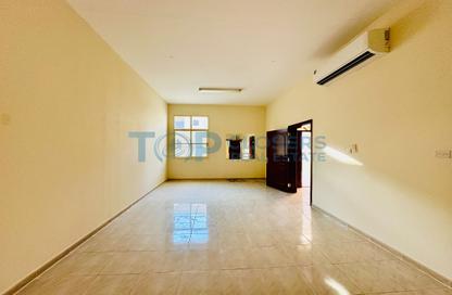 Villa - 3 Bedrooms - 5 Bathrooms for rent in Al Zaafaran - Al Khabisi - Al Ain