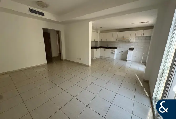 153283900 - Property Image 3