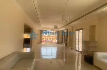 Villa - 5 Bedrooms - 6 Bathrooms for rent in Oak Villas - Al Barsha 1 - Al Barsha - Dubai Villa - 5 Bedrooms - 6 Bathrooms for rent in Oak Villas - Al Barsha 1 - Al Barsha - Dubai