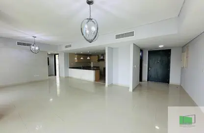 Apartment - 2 Bedrooms - 3 Bathrooms for rent in Tala Tower - Marina Square - Al Reem Island - Abu Dhabi