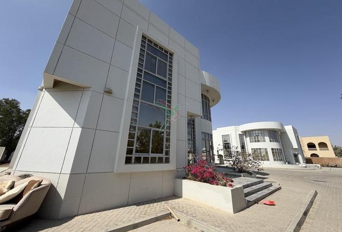 52406033 - Property Image 2