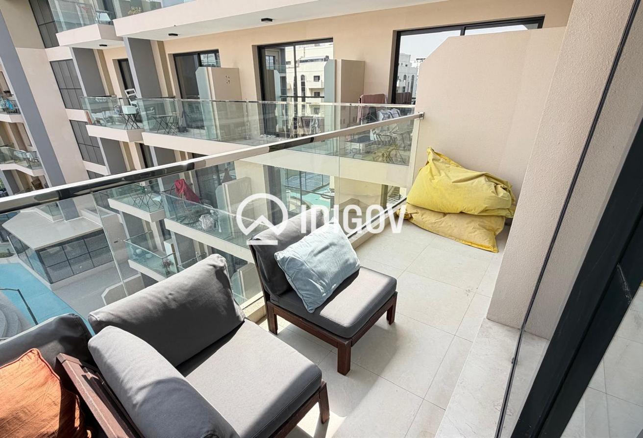Vacant | Fully Furnished | Mid Floor photo 13