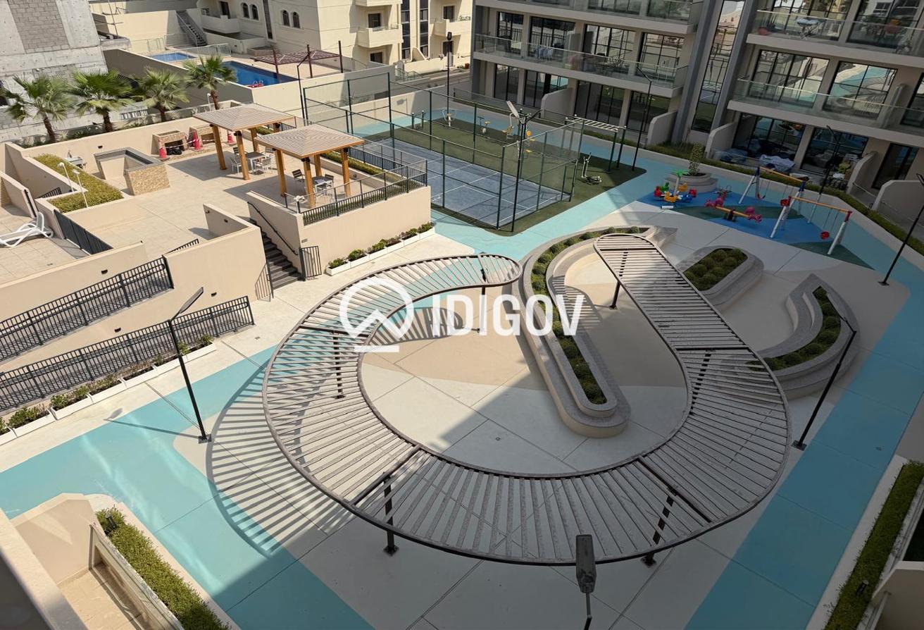 Vacant | Fully Furnished | Mid Floor photo 14