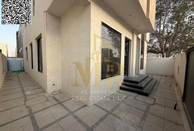 87044156 - Property Image 3