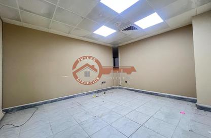 Business Centre - Studio - 1 Bathroom for rent in Ivory Hotel Apartment - Al Zahiyah - Abu Dhabi