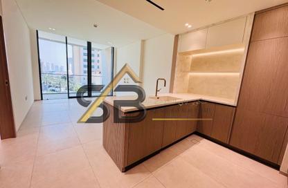 Apartment - 1 - 2 for rent in Binghatti Pinnacle - Dubai Healthcare City 2 - Al Jaddaf - Dubai