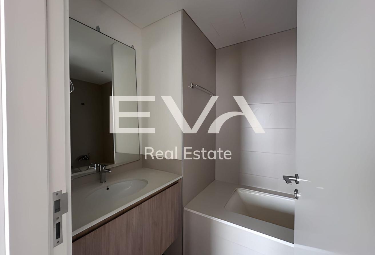 UNFURNISHED | MULTIPLE CHEQUES OPTION | VACANT photo 5