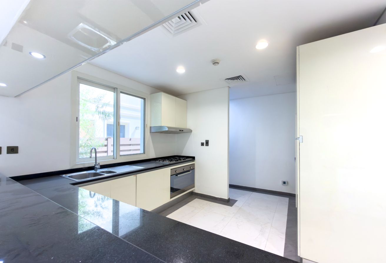 4 bedroom villa in Al Habtoor Polo Resort and Club - The Residences: 5