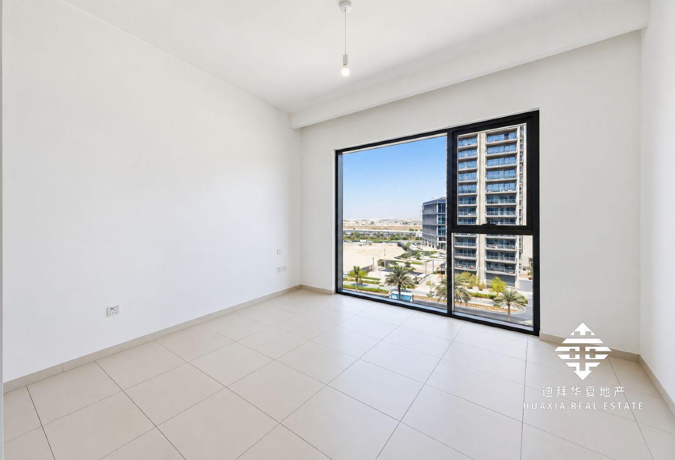 Direct Park Access |Boulevard View|Well Maintained photo 4