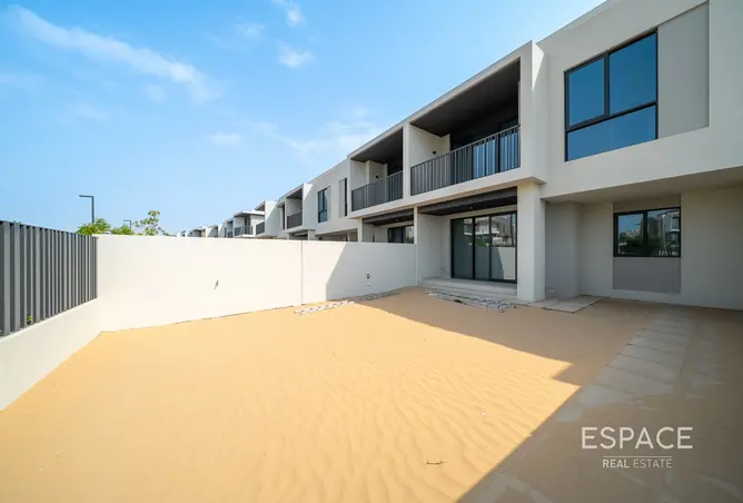 145050373 - Property Image 3