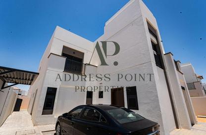 Villa - 4 Bedrooms - 5 Bathrooms for sale in Fay Al Reeman II - Al Shamkha - Abu Dhabi