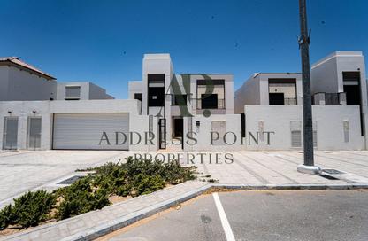 Villa - 4 Bedrooms - 5 Bathrooms for sale in Fay Al Reeman II - Al Shamkha - Abu Dhabi