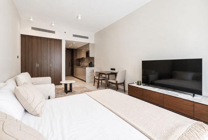 102825859 - Property Image 2