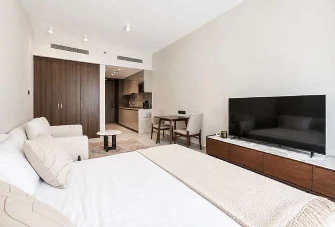 102825859 - Property Image 2