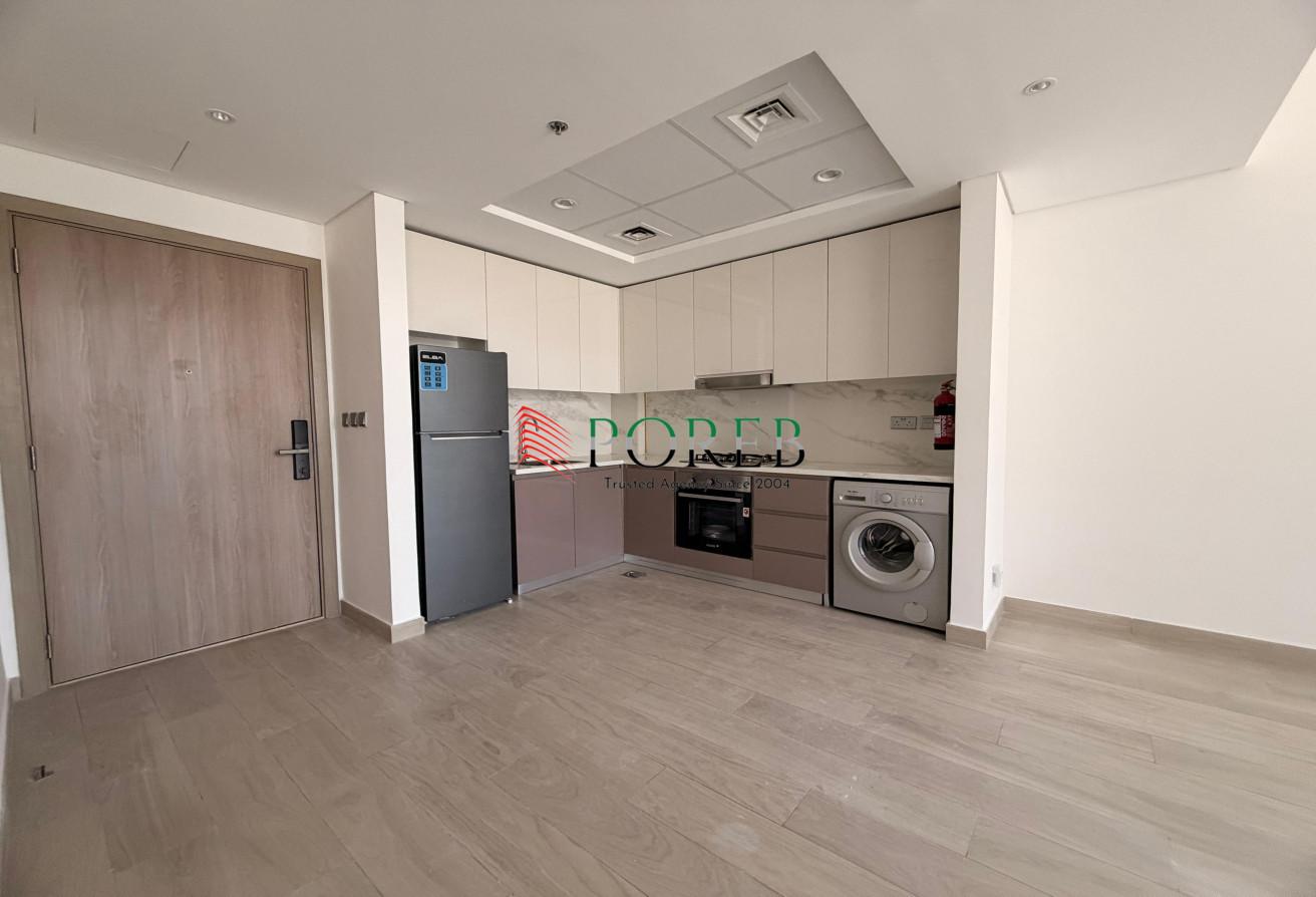 Furnished 1BR | Facing Lagoon | 4 cheques photo 8