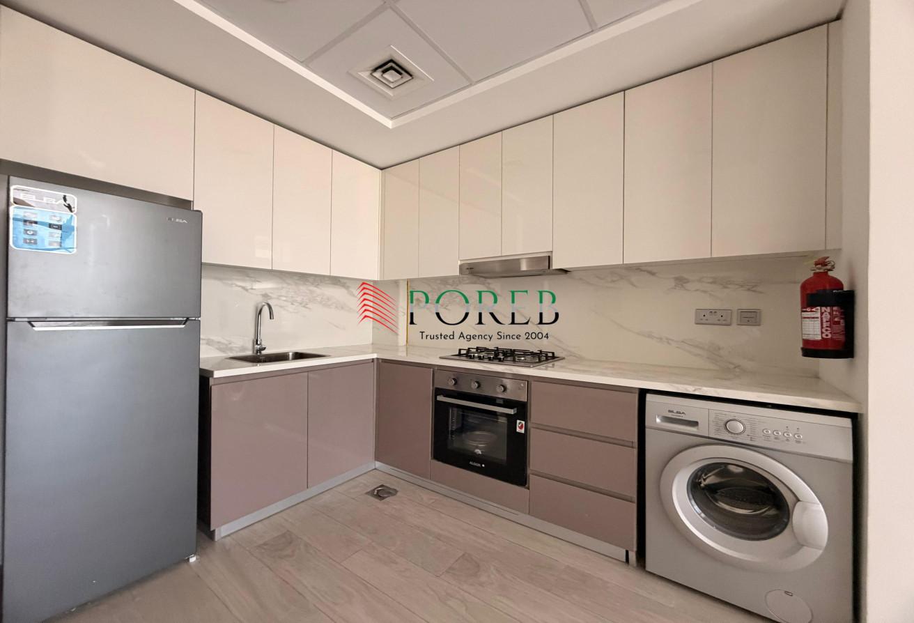 Furnished 1BR | Facing Lagoon | 4 cheques photo 9