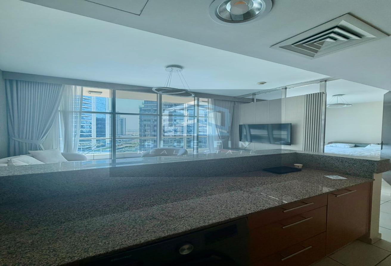 Converted | Near Bus Stop | Big Balcony | Vac photo 7