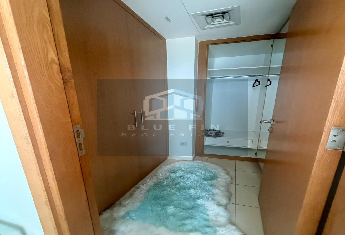 Converted | Near Bus Stop | Big Balcony | Vac photo 12