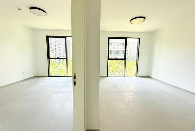 Elegant 1-Bedeoom with Semi Close kitchen in Tiraz