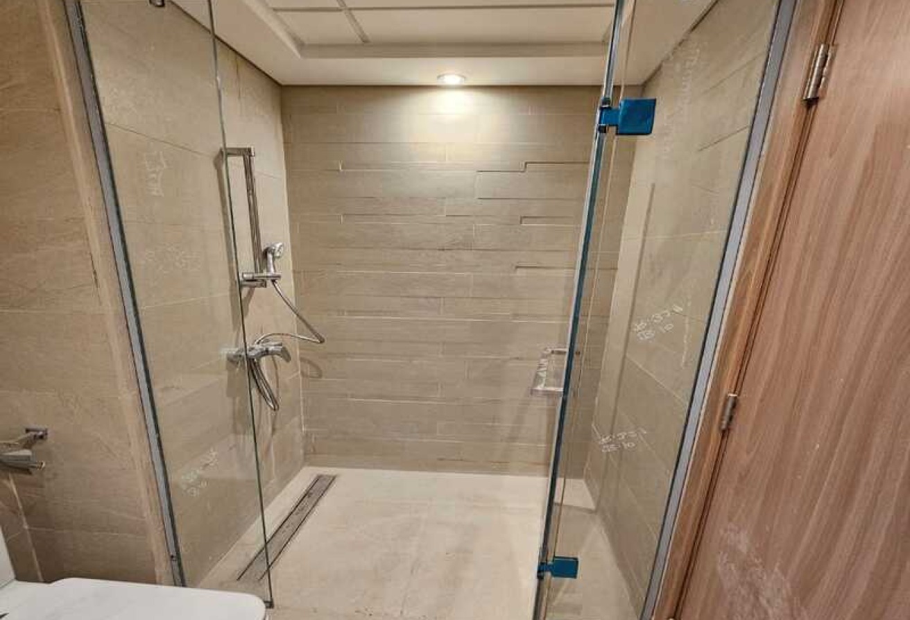 Elegant Studio | Amazing Amenities View | Vacant gallery image