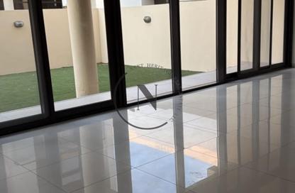 Townhouse - 3 - 4 for rent in Richmond - Damac Hills - Dubai