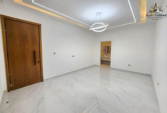 73874235 - Property Image 3