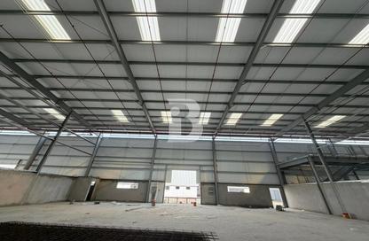 Warehouse - Studio for rent in Phase 1 - Dubai Investment Park (DIP) - Dubai