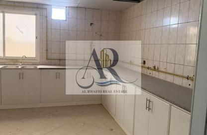 سكن عمال - استوديو - 8 حمامات للايجار في الجرف - عجمان وسط المدينة - عجمان