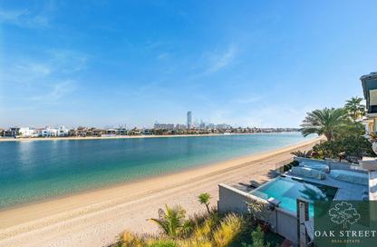 Villa - 4 - 4 for rent in Garden Homes Frond E - Garden Homes - Palm Jumeirah - Dubai