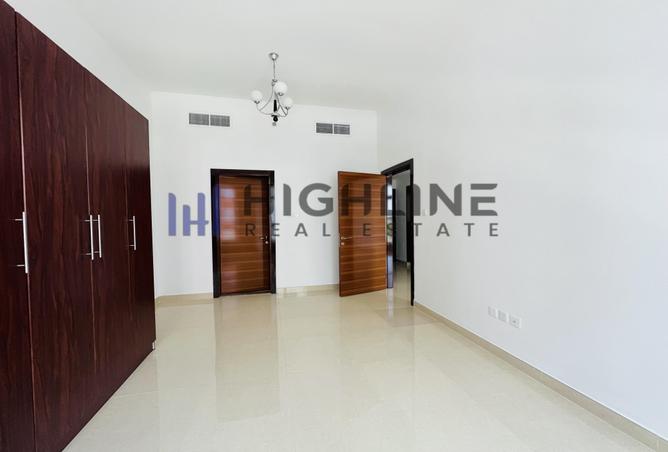 121094727 - Property Image 3