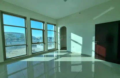 شقة - غرفة نوم - 2 حمامات للايجار في سيفيك سينتر - الجيمي - العين