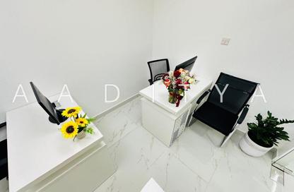 Office Space - Studio - 1 Bathroom for rent in Reem Residency - Al Karama - Dubai