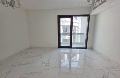 Apartment - 1 Bedroom - 2 Bathrooms for rent in Muwaileh 3 Building - Muwaileh - Sharjah