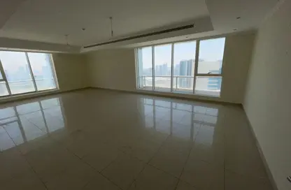 Apartment - 3 Bedrooms - 3 Bathrooms for rent in Al Khan Lagoon Tower - Al Khan Lagoon - Al Khan - Sharjah