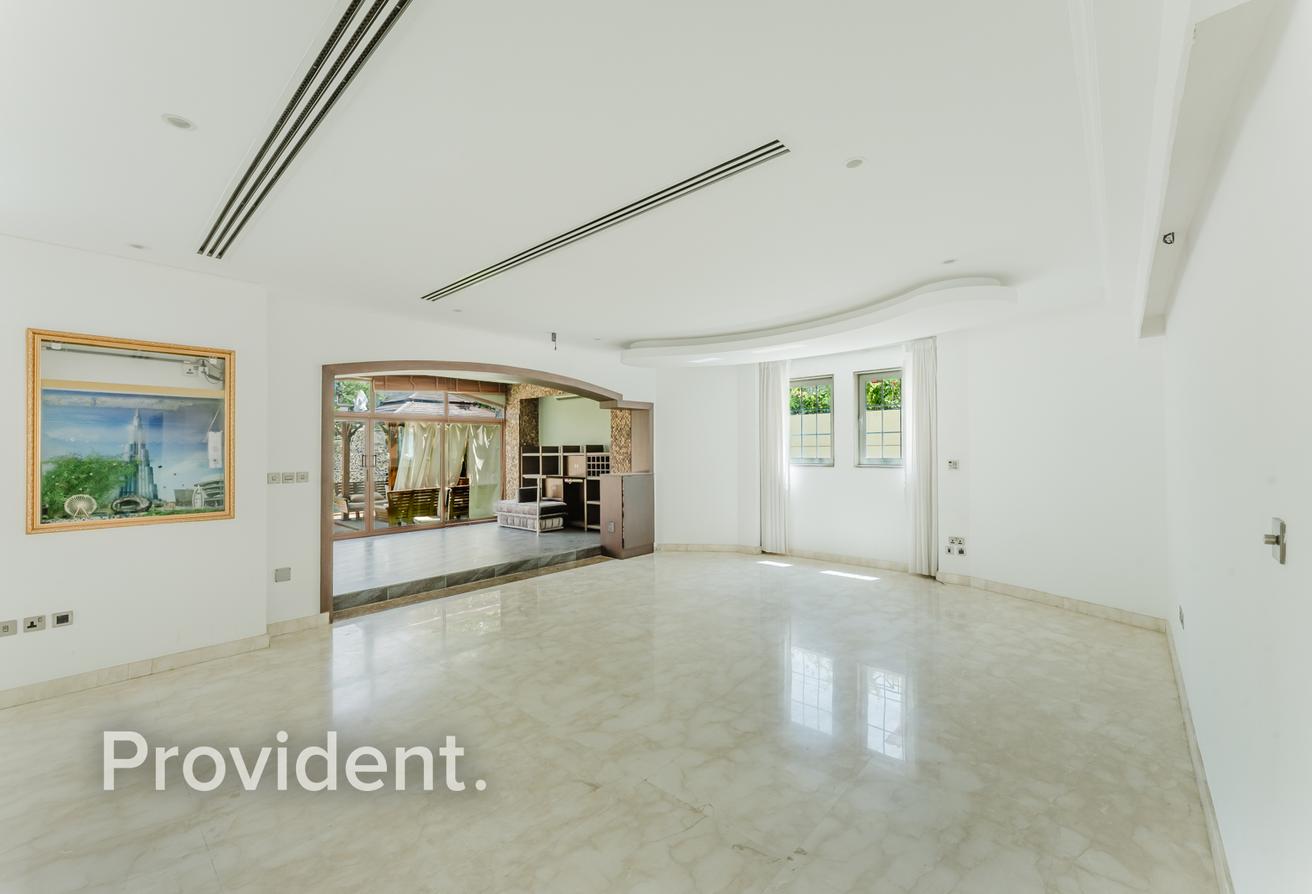 Fully Upgraded | Extended | Private Pool and Sauna photo 8