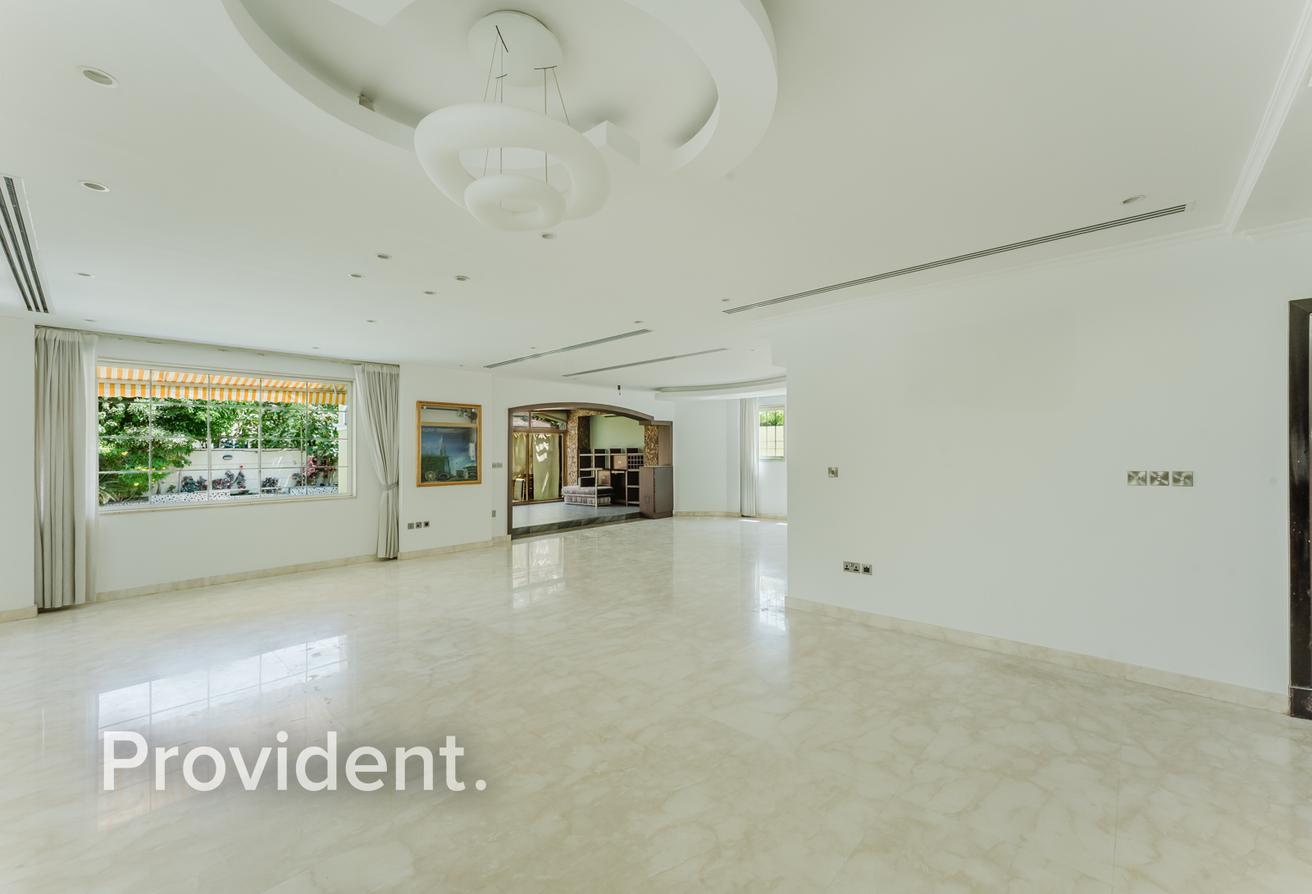 Fully Upgraded | Extended | Private Pool and Sauna photo 3
