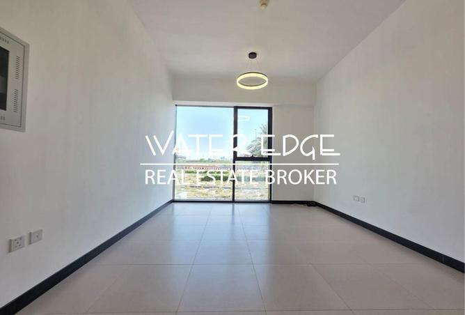 92702158 - Property Image 3