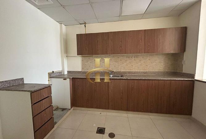 105977807 - Property Image 2
