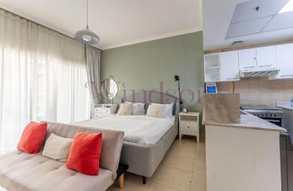 Apartment - Studio - 1 for sale in Burj Al Nujoom - Downtown Dubai - Dubai