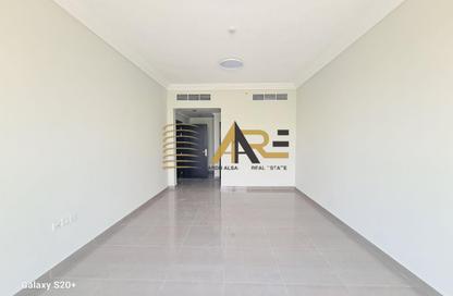 Apartment - 2 Bedrooms - 2 Bathrooms for rent in Al Tay commercial - Al Tai - Sharjah