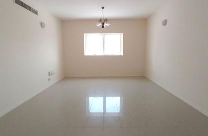 Apartment - 2 - 2 for rent in Al Majaz Pearl - Al Majaz 2 - Al Majaz - Sharjah