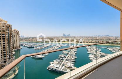 Apartment - 3 Bedrooms - 3 Bathrooms for rent in Emerald - Tiara Residences - Palm Jumeirah - Dubai