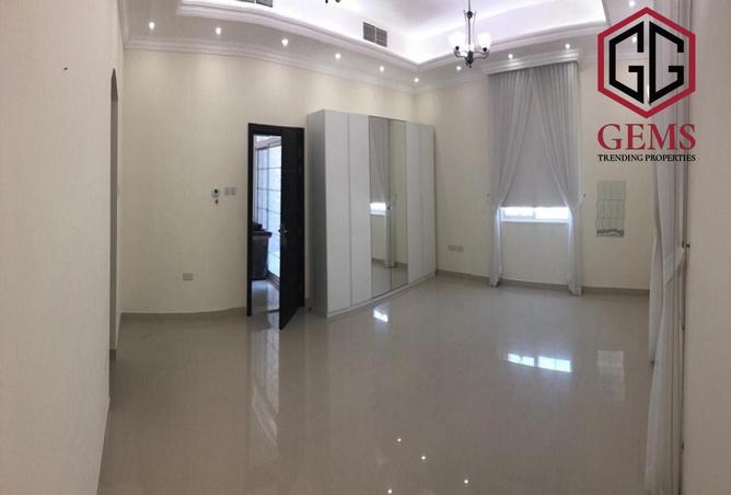 74261574 - Property Image 3