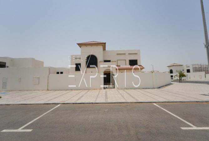 6-bed villa · Vacant · Corner unit