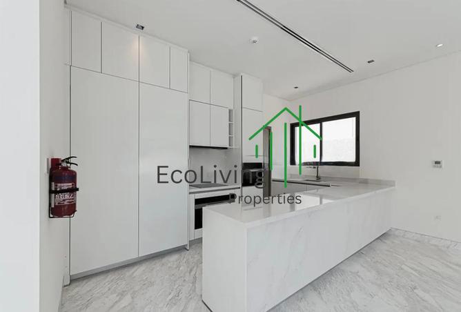 145502863 - Property Image 3